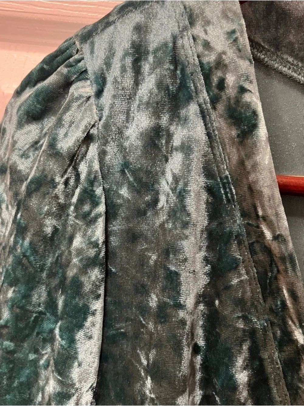 Motherhood Emerald Green V-Neck Tiered Crushed Velvet Dress Size Large NWT - Picture 7 of 11